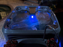 Load image into Gallery viewer, EX-DISPLAY Dreammaker 2500L Hot Tub
