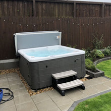 Load image into Gallery viewer, Hydropool Serenity Classic 5L Hot Tub
