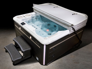Hydropool Self-Cleaning 670 Hot Tub