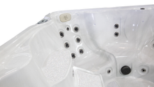 Load image into Gallery viewer, Hydropool Serenity 5900LE Hot Tub
